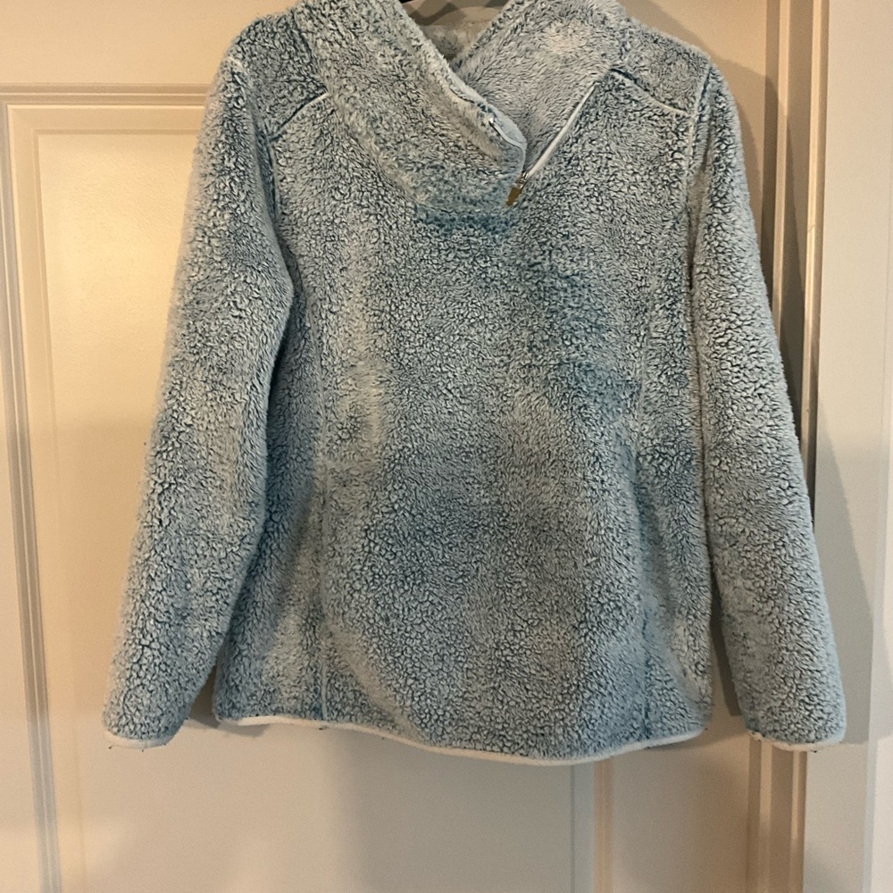 WOMEN’S Fleece Pullover Top - Picture 3 of 11
